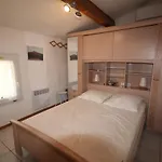 Villa Belle Climatisee, 4 Couchages A 400 M De La 2 Terrasse D Angle Parking Dans Securisee Avec Piscine Commune Lrond39 Portiragnes