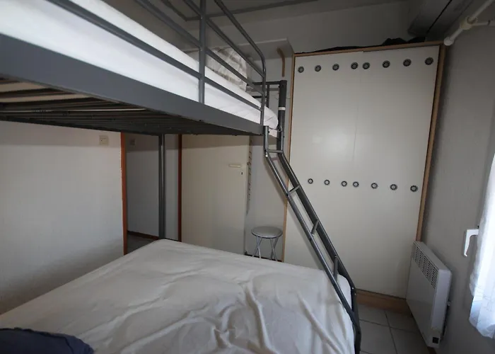 Belle Climatisee, 4 Couchages A 400 M De La 2 Terrasse D Angle Parking Dans Securisee Avec Piscine Commune Lrond39 * Portiragnes