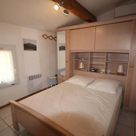 Villa Belle Climatisee, 4 Couchages A 400 M De La 2 Terrasse D Angle Parking Dans Securisee Avec Piscine Commune Lrond39 Portiragnes