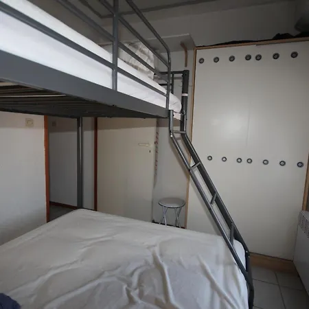 Belle 4 Couchages A 400 M De La 2 Terrasse D Angle Parking Dans Securisee Avec Piscine Commune Lrond39 * Портирань
