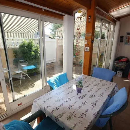 Belle Climatisee, 4 Couchages A 400 M De La 2 Terrasse D Angle Parking Dans Securisee Avec Piscine Commune Lrond39 *